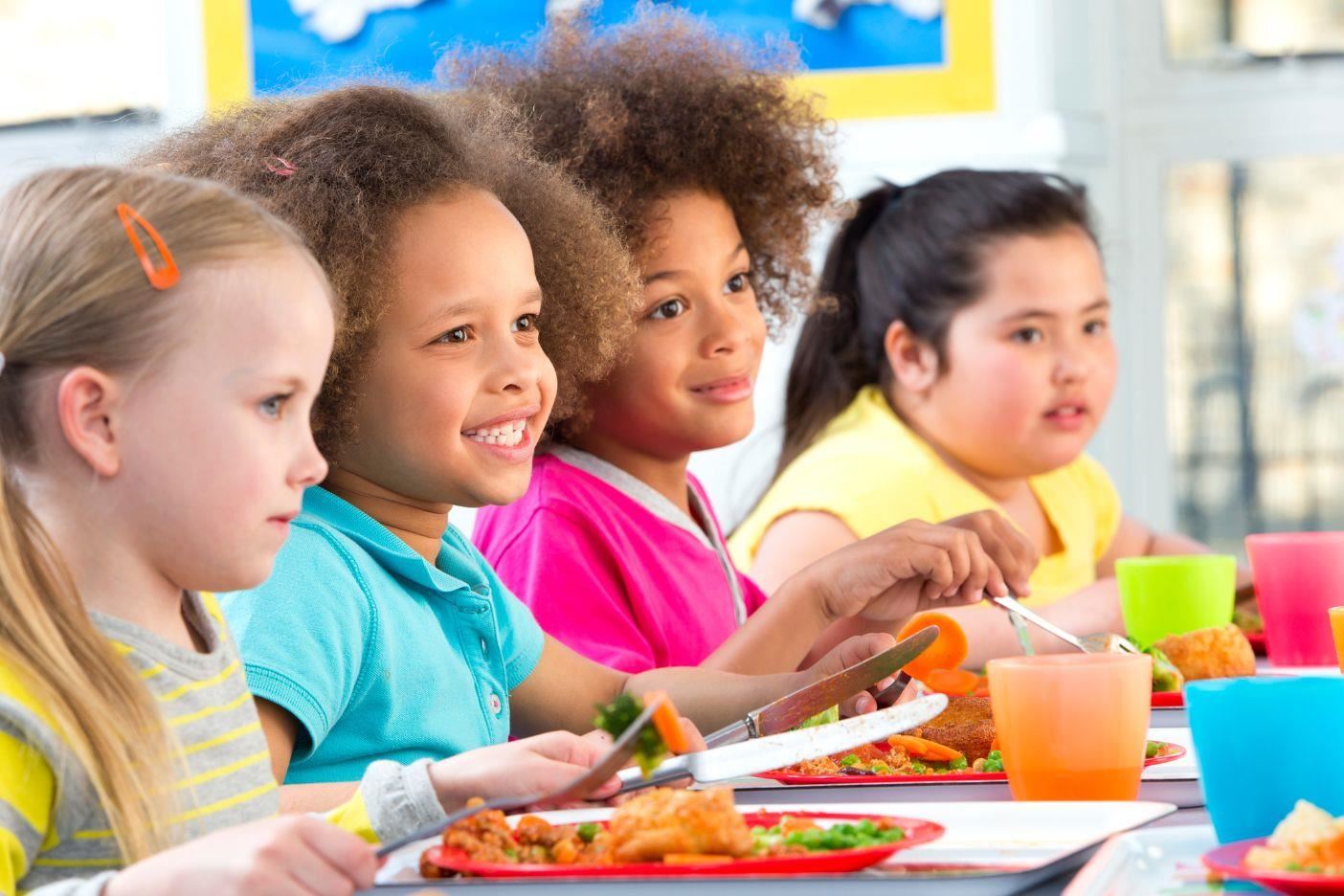 young students eating lunch